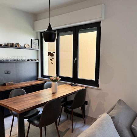 New Apartment In Historical Center Near Lake Riva del Garda Bagian luar foto