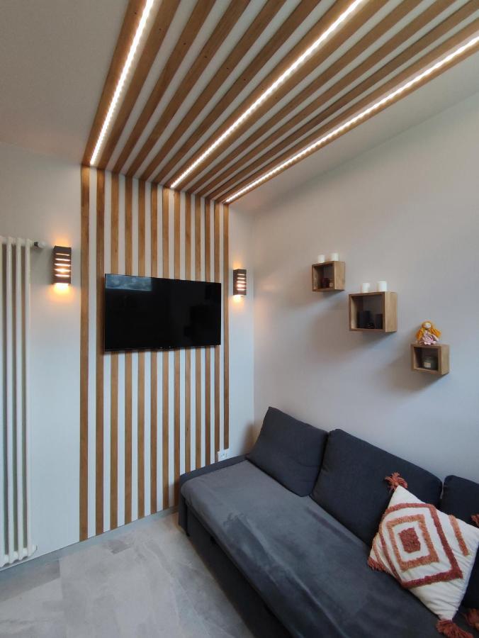 New Apartment In Historical Center Near Lake Riva del Garda Bagian luar foto
