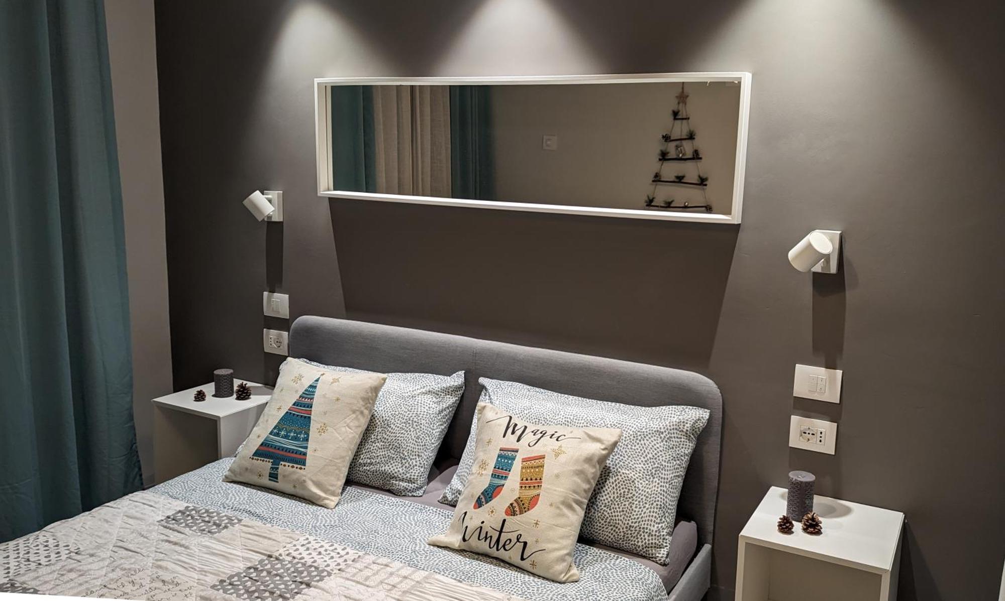 New Apartment In Historical Center Near Lake Riva del Garda Bagian luar foto