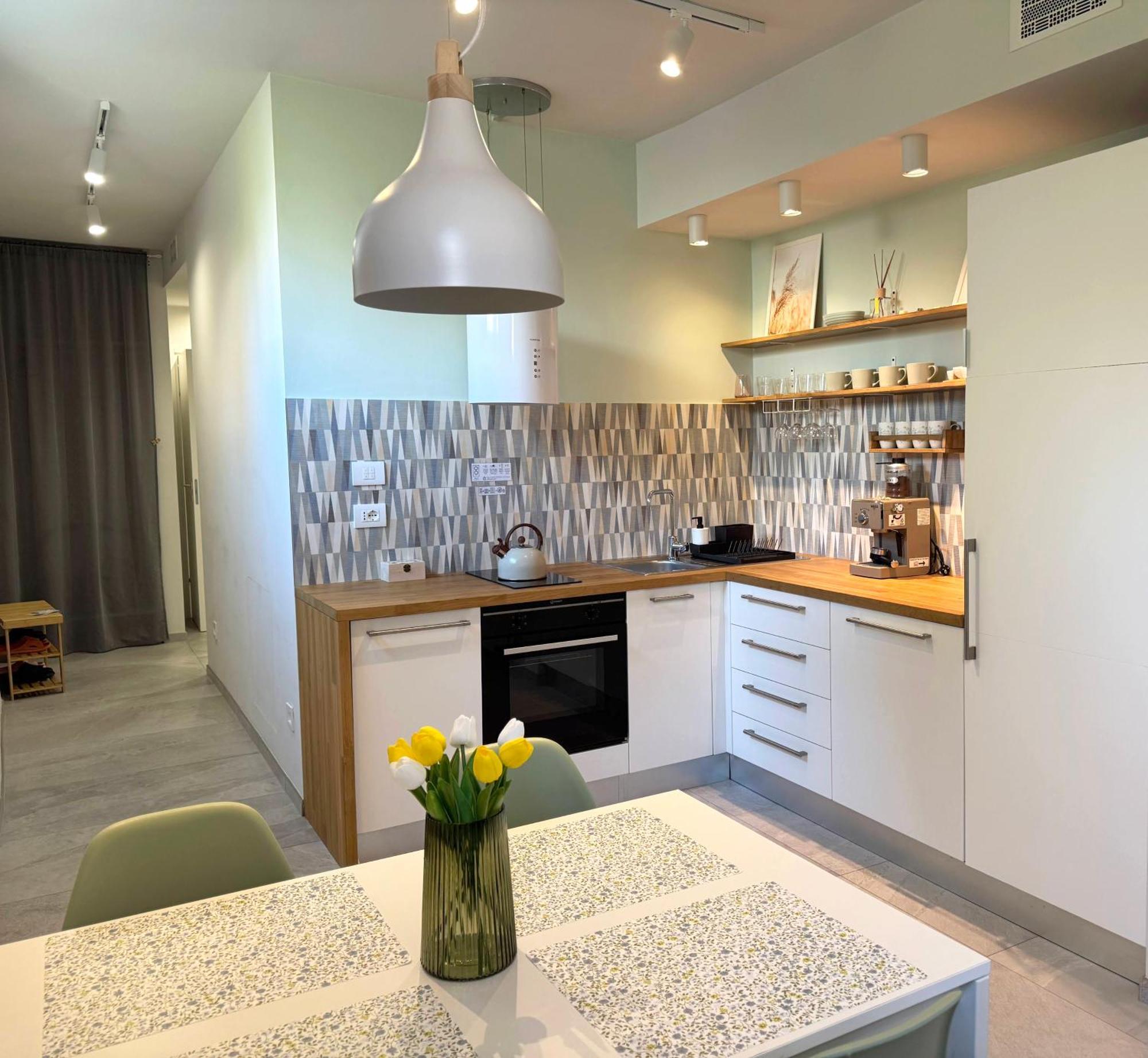 New Apartment In Historical Center Near Lake Riva del Garda Bagian luar foto