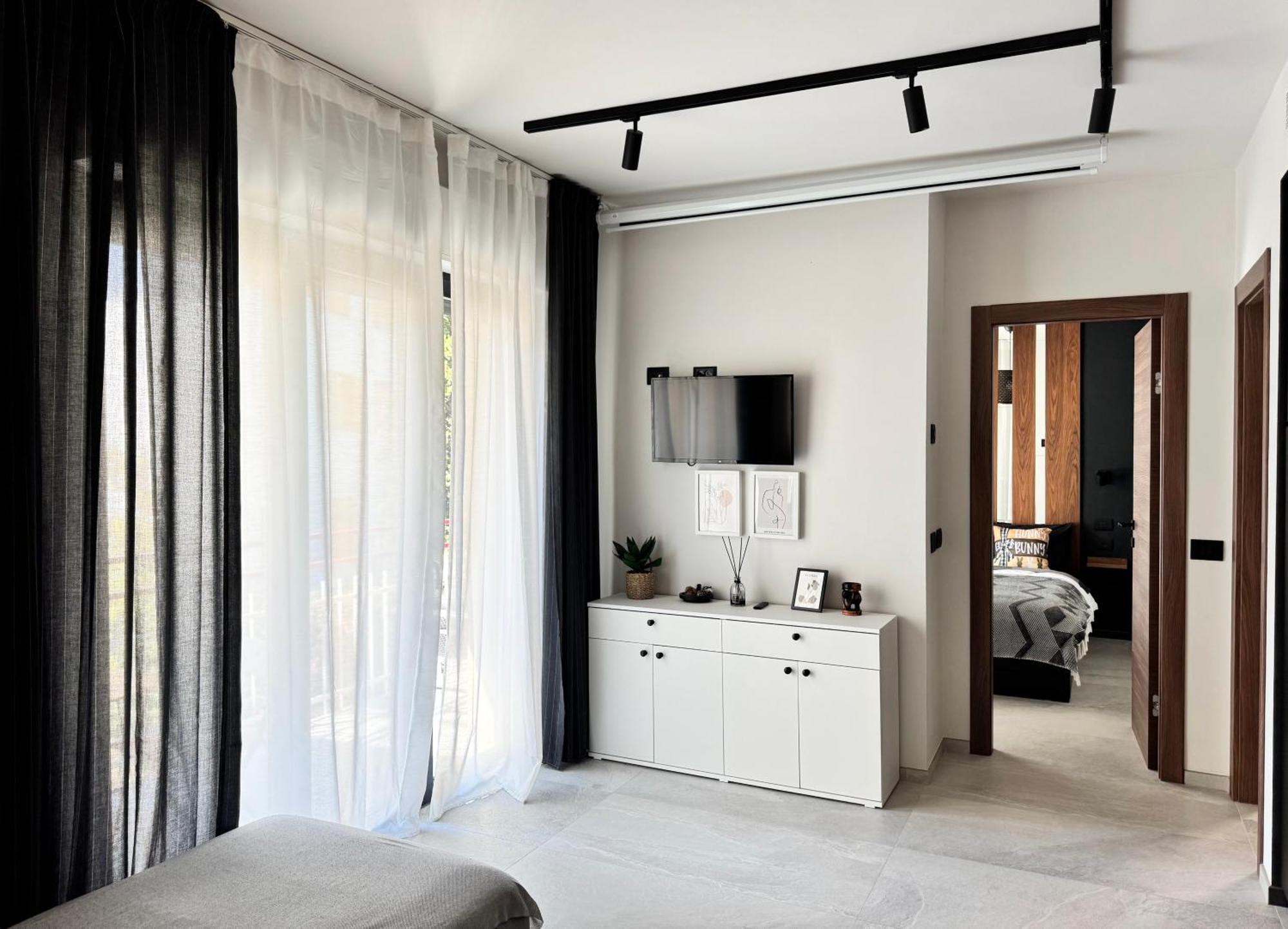 New Apartment In Historical Center Near Lake Riva del Garda Bagian luar foto